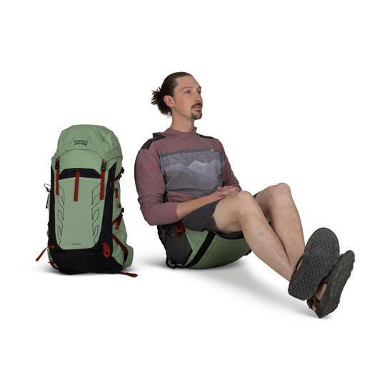 Crazy Creek Hex 2.0™ x Osprey Talon™ 33